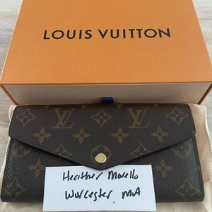 Authentic Louis Vuitton Sarah Wallet